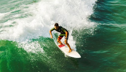 维拉高层人事地震，蒙奇辞去足球运营总裁，奥拉贝火线接任开启新时代