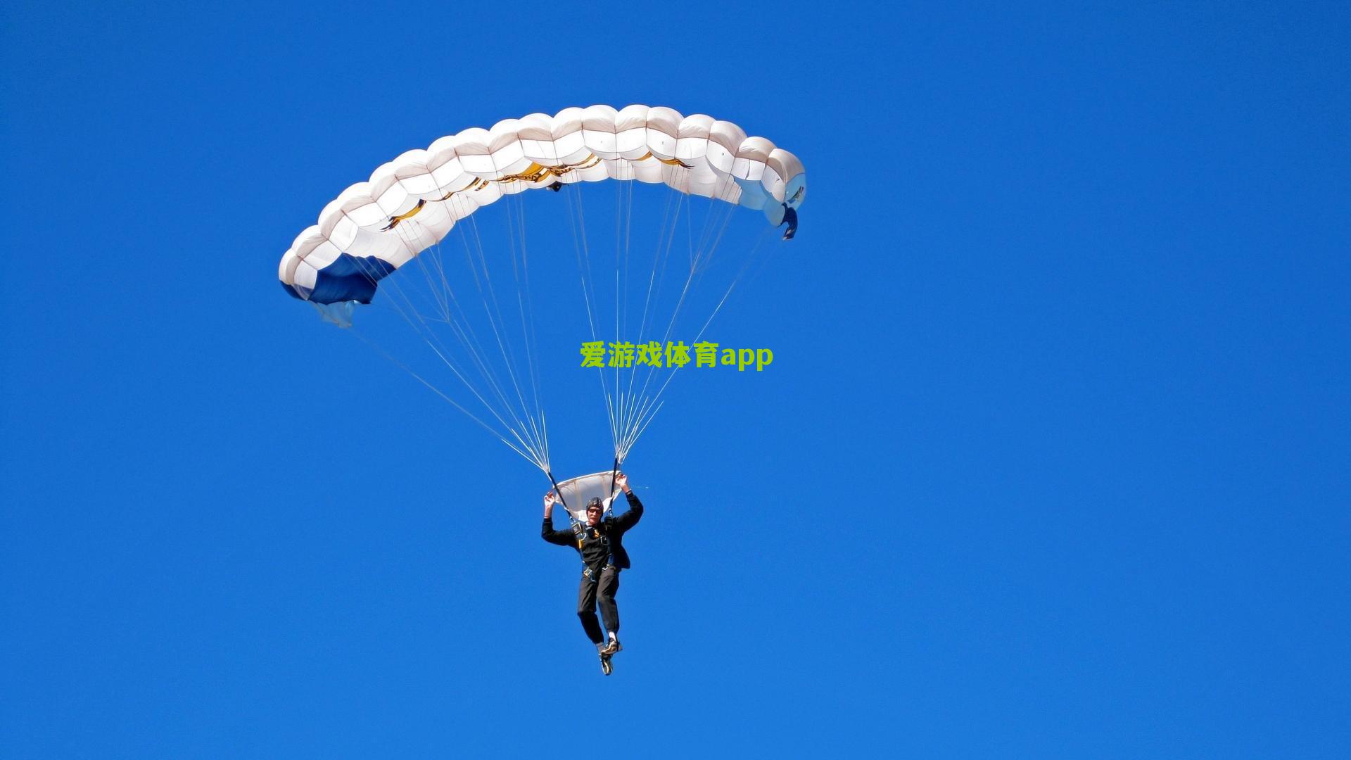 镜报独家，曼城启动斯通斯续约谈判 后防基石渴望长留伊蒂哈德